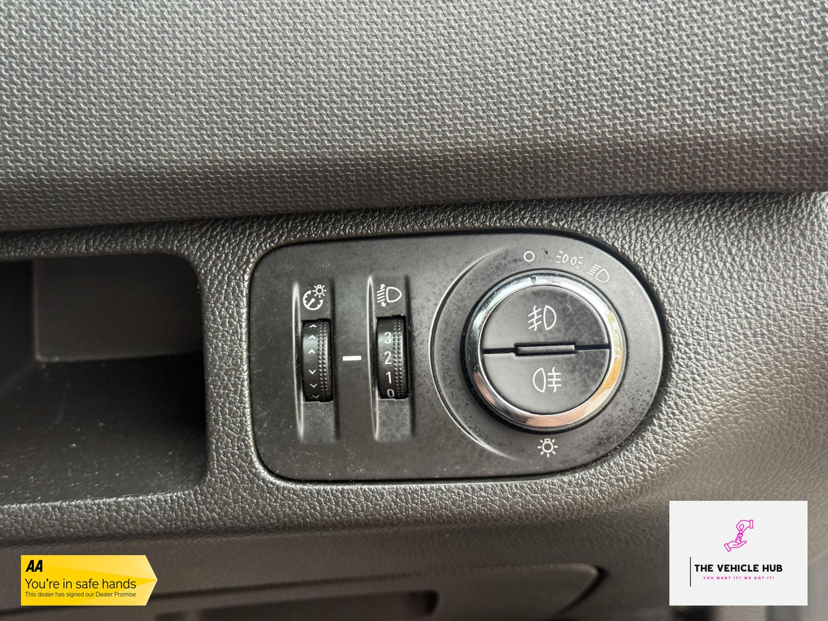 Vauxhall Meriva 1.4i Life MPV 5dr Petrol Manual Euro 6 (100 ps)