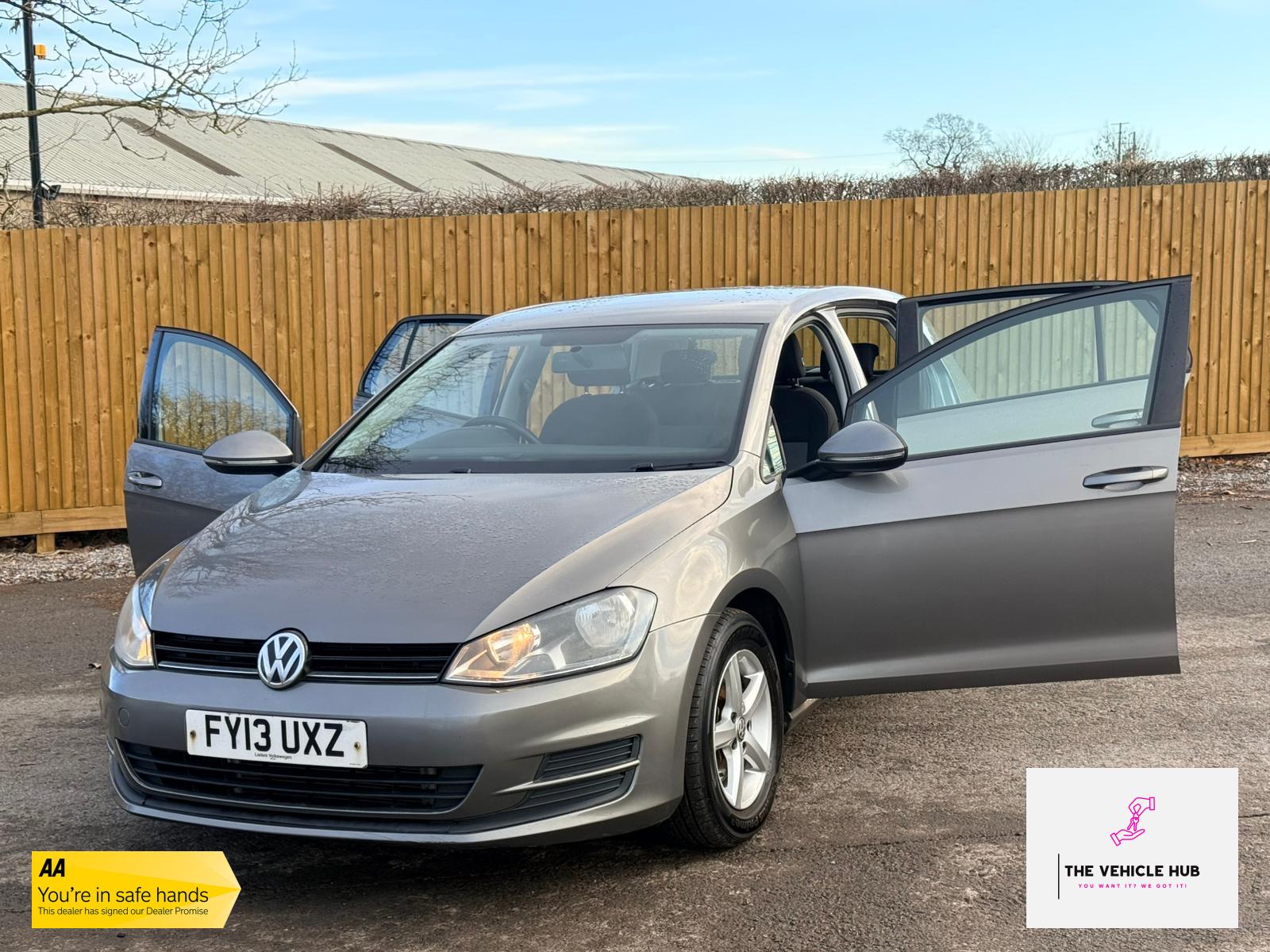 Volkswagen Golf 1.6 TDI BlueMotion Tech S Hatchback 5dr Diesel Manual Euro 5 (s/s) (105 ps)