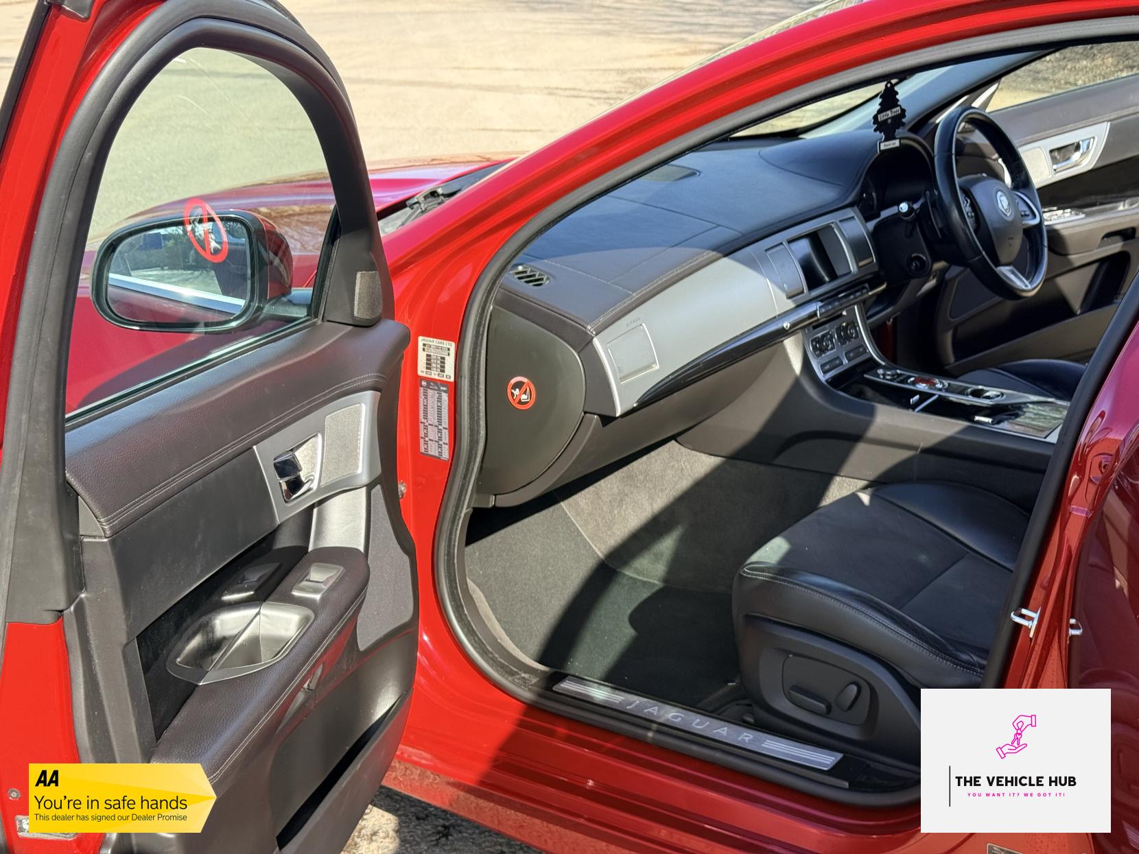 Jaguar XF 2.2d Sport Saloon 4dr Diesel Auto Euro 5 (s/s) (190 ps)