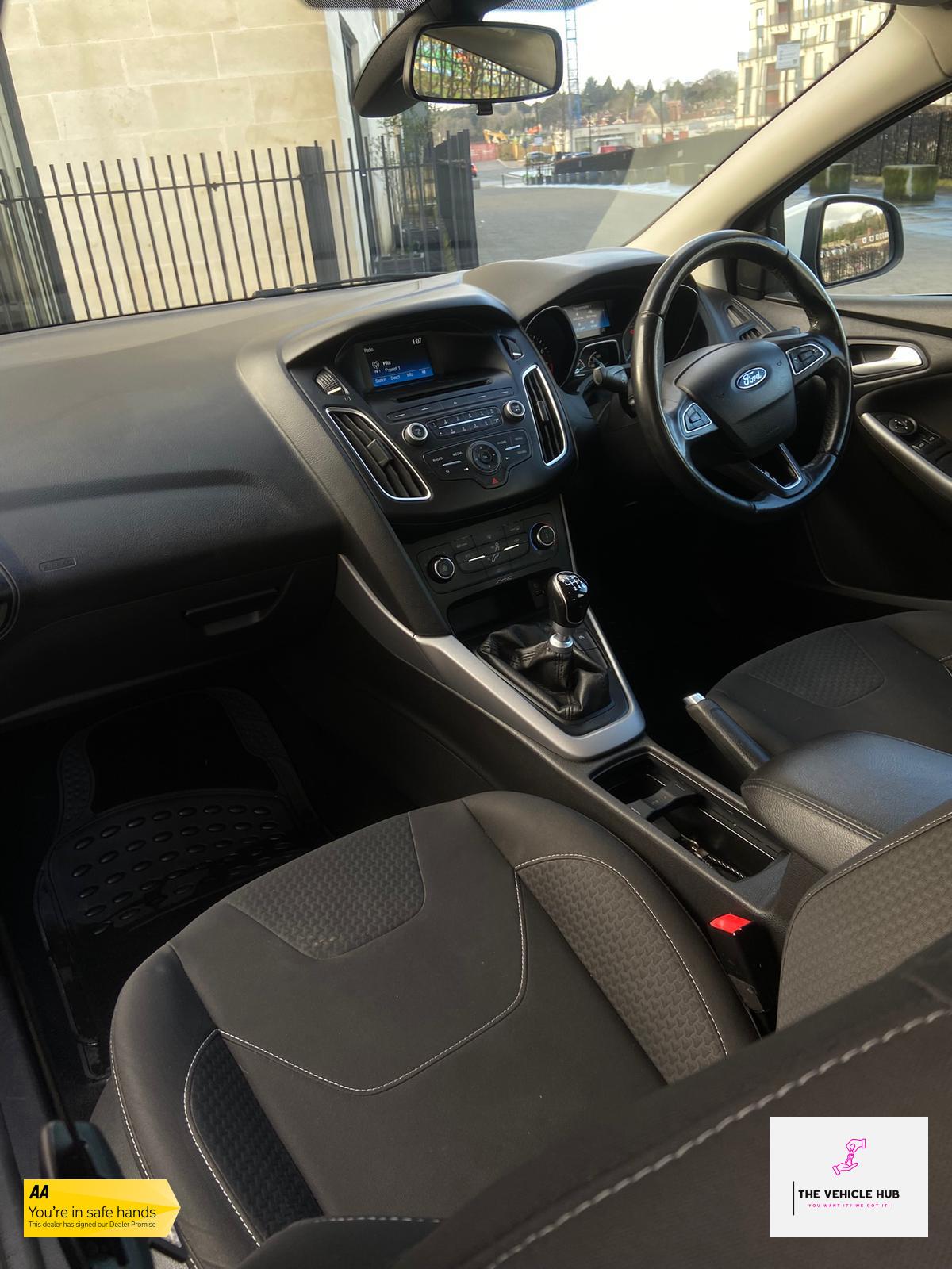 Ford Focus 1.0T EcoBoost Zetec Hatchback 5dr Petrol Manual Euro 6 (s/s) (125 ps)