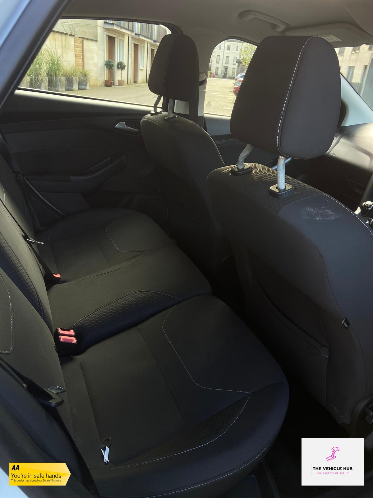 Ford Focus 1.0T EcoBoost Zetec Hatchback 5dr Petrol Manual Euro 6 (s/s) (125 ps)