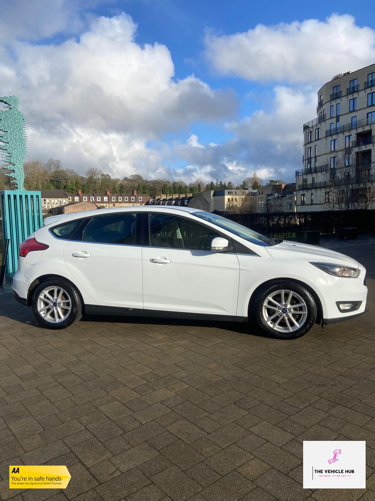 Ford Focus 1.0T EcoBoost Zetec Hatchback 5dr Petrol Manual Euro 6 (s/s) (125 ps)