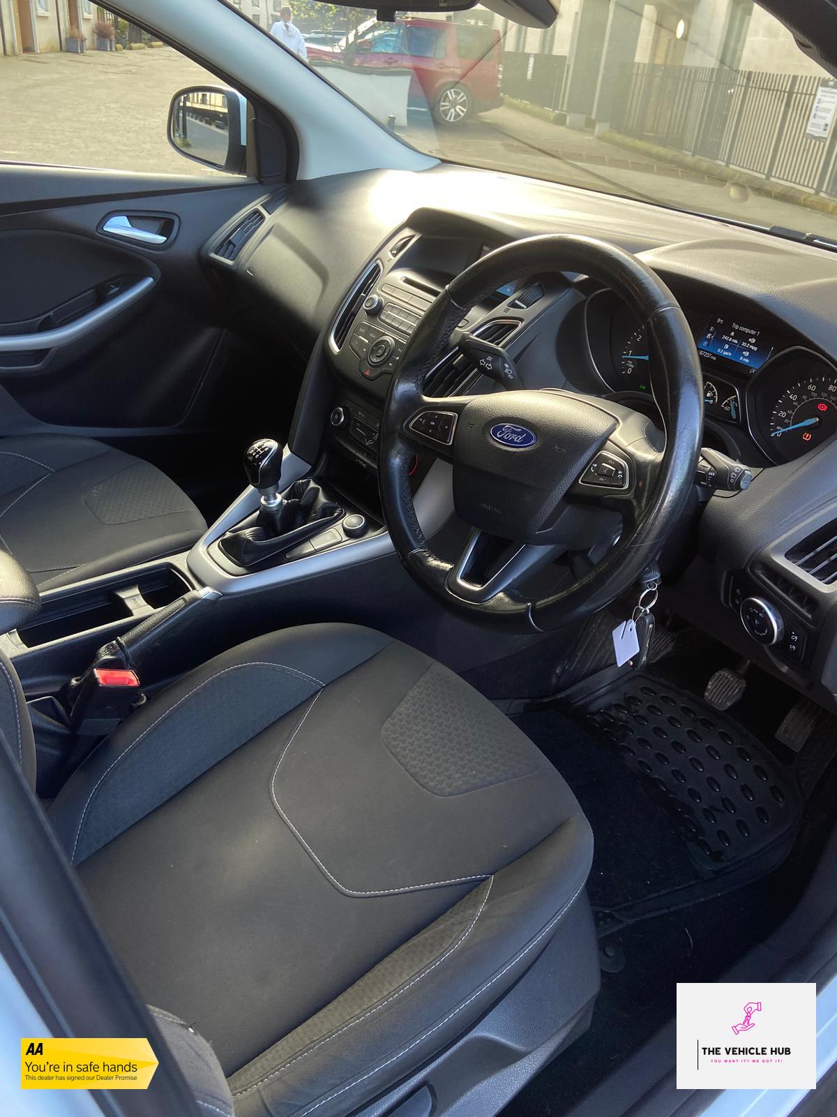 Ford Focus 1.0T EcoBoost Zetec Hatchback 5dr Petrol Manual Euro 6 (s/s) (125 ps)