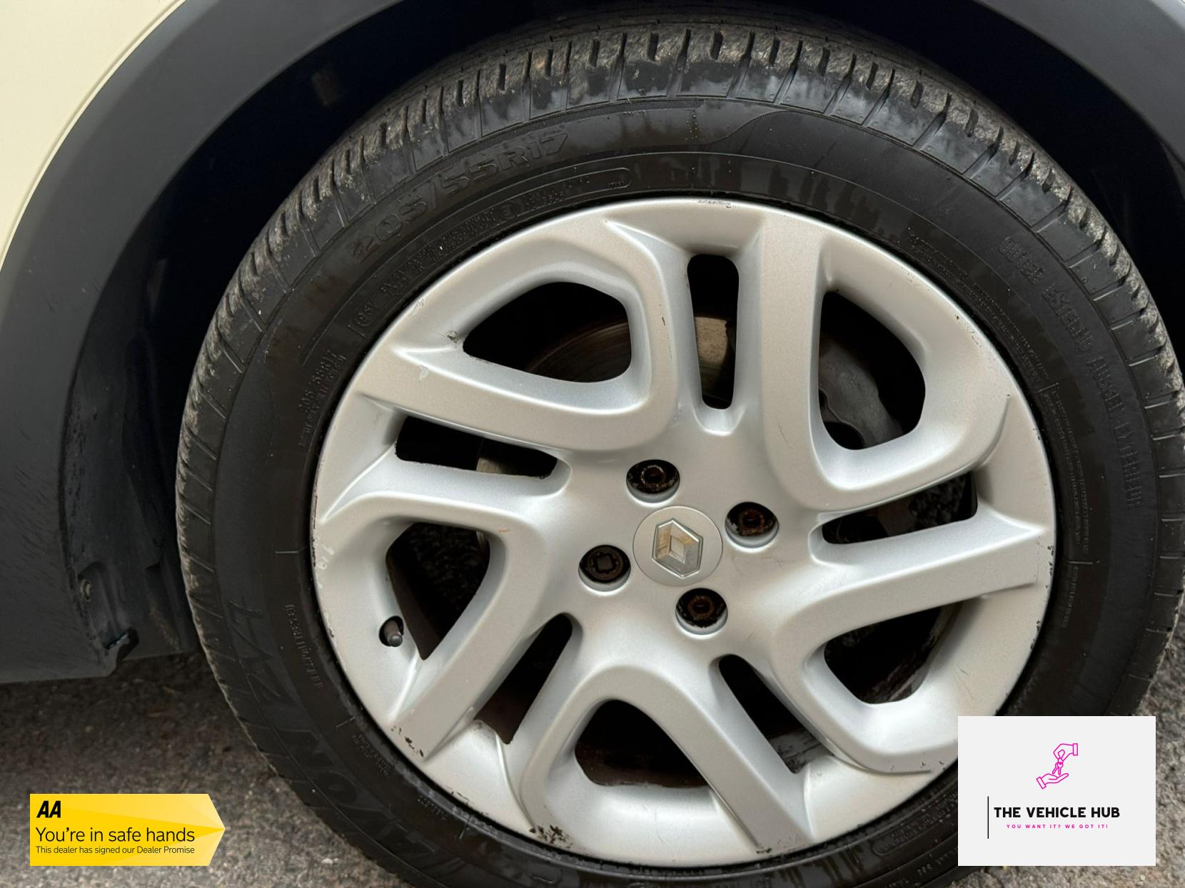 Renault Captur 1.5 dCi ENERGY Dynamique MediaNav SUV 5dr Diesel Manual Euro 5 (s/s) (90 ps)