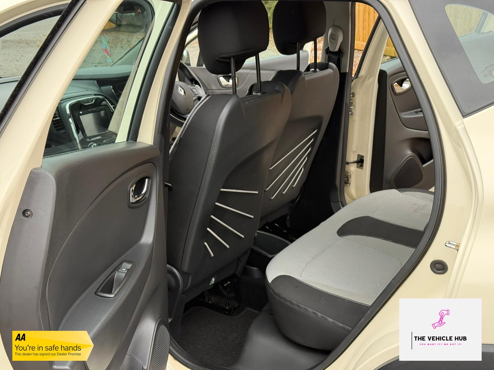 Renault Captur 1.5 dCi ENERGY Dynamique MediaNav SUV 5dr Diesel Manual Euro 5 (s/s) (90 ps)