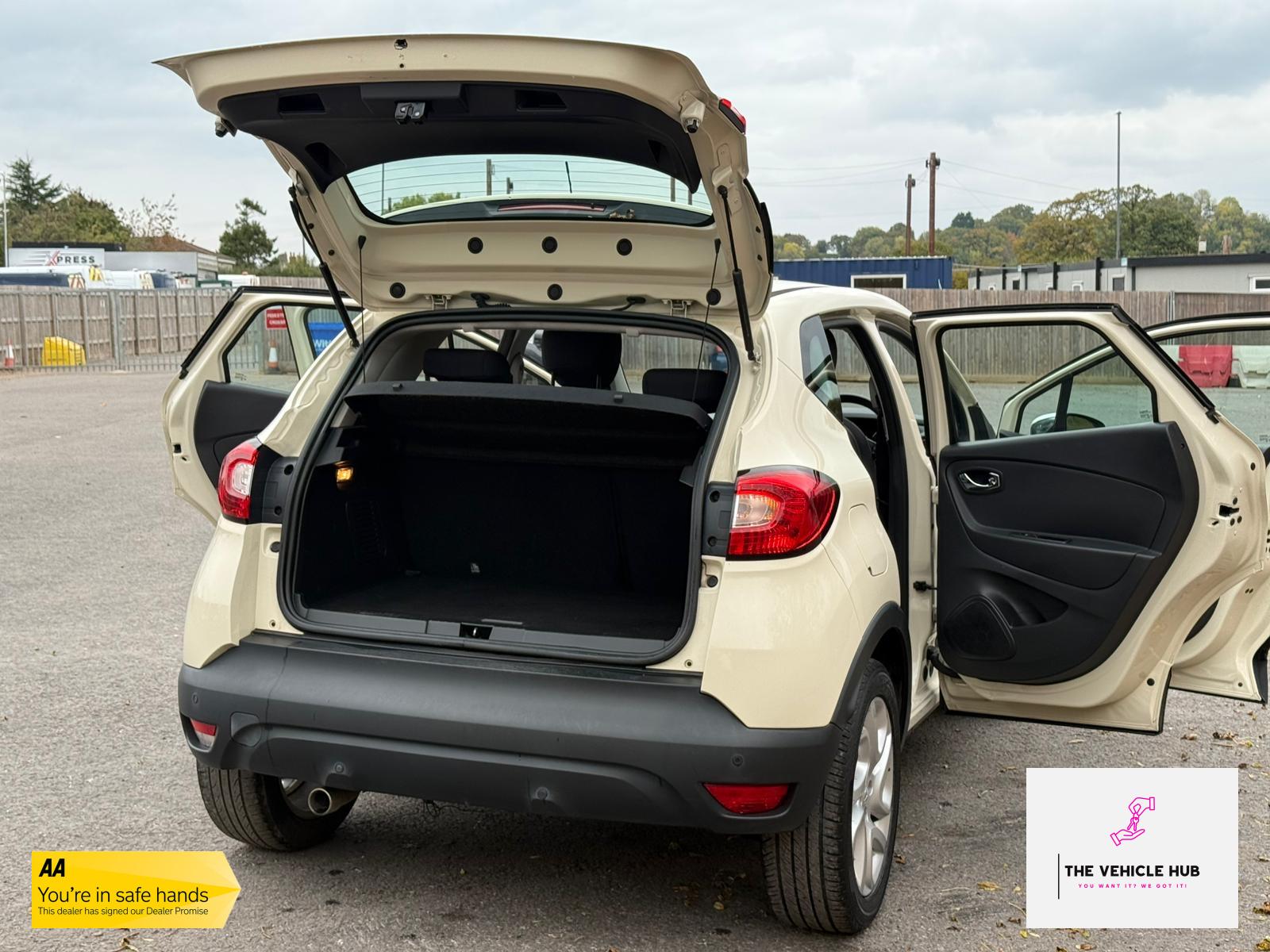 Renault Captur 1.5 dCi ENERGY Dynamique MediaNav SUV 5dr Diesel Manual Euro 5 (s/s) (90 ps)