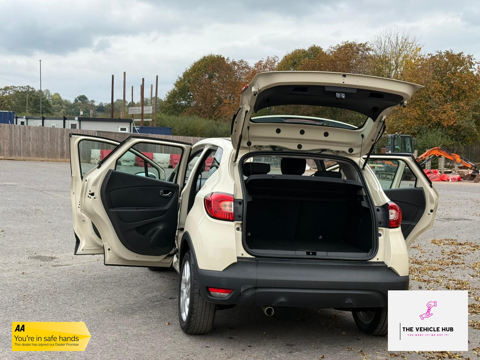 Renault Captur 1.5 dCi ENERGY Dynamique MediaNav SUV 5dr Diesel Manual Euro 5 (s/s) (90 ps)
