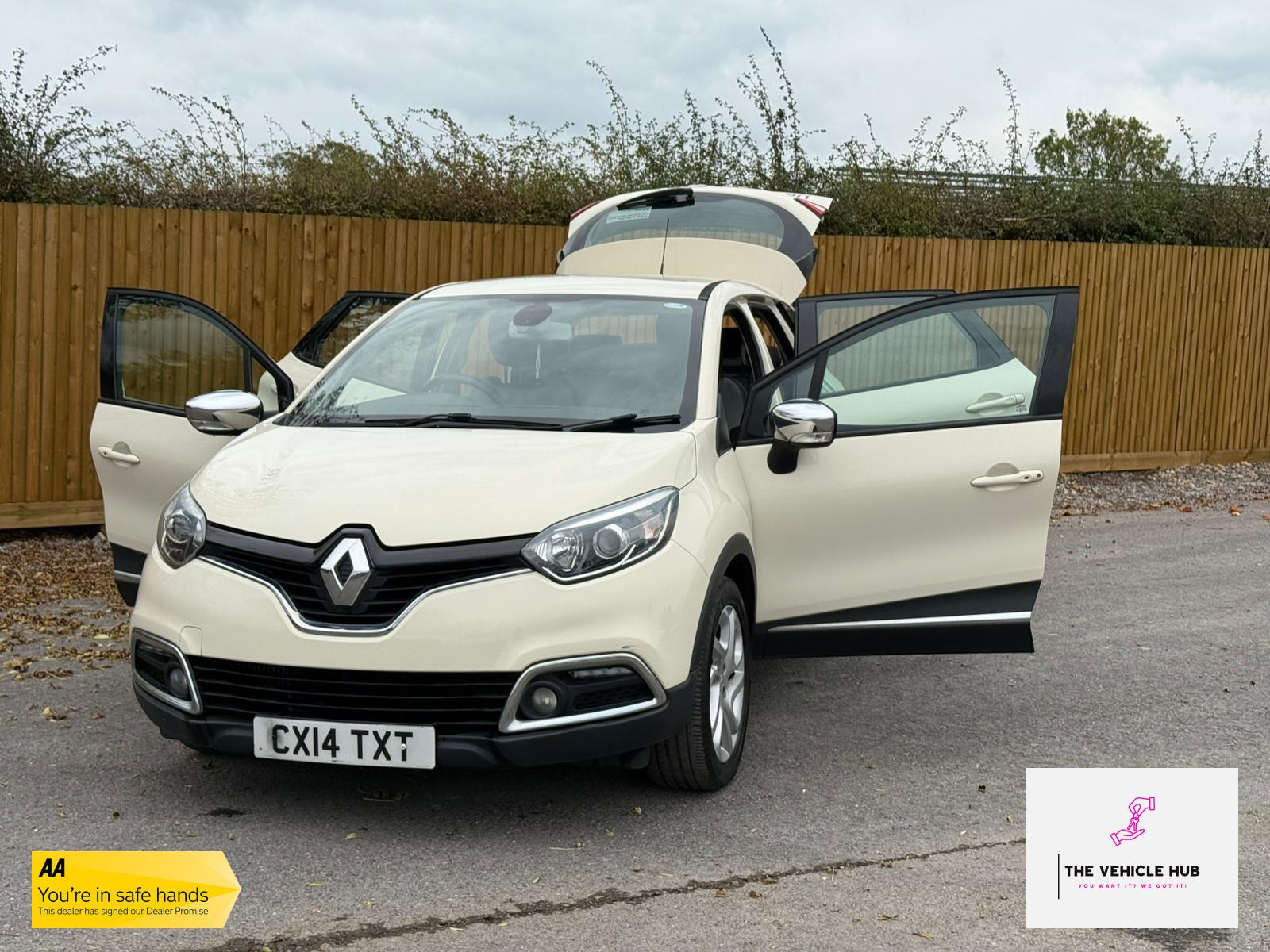 Renault Captur 1.5 dCi ENERGY Dynamique MediaNav SUV 5dr Diesel Manual Euro 5 (s/s) (90 ps)