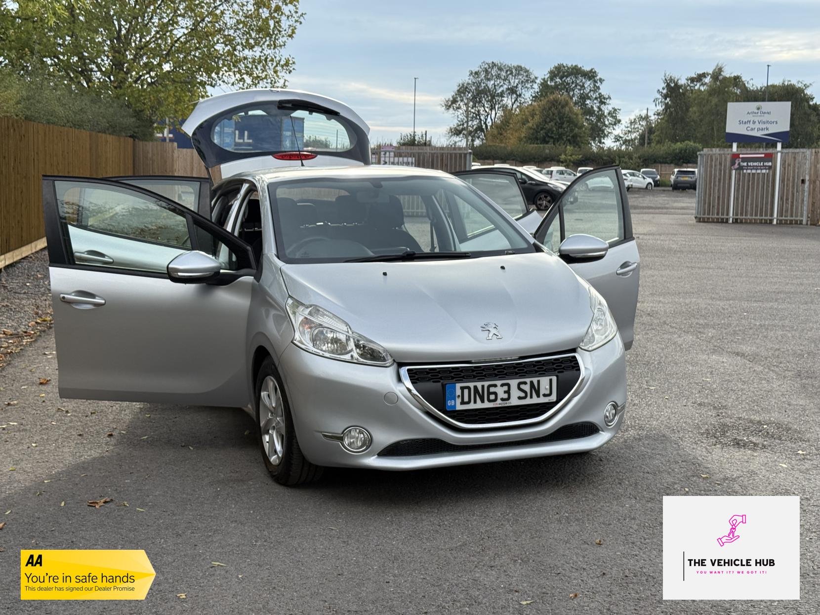 Peugeot 208 1.4 HDi Active Hatchback 5dr Diesel Manual Euro 5 (70 ps)