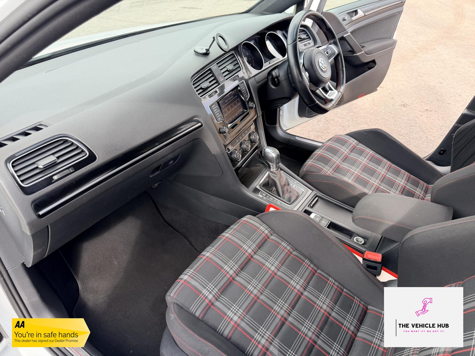 Volkswagen Golf 2.0 TSI BlueMotion Tech GTI Performance Hatchback 5dr Petrol DSG Euro 6 (s/s) (230 ps)