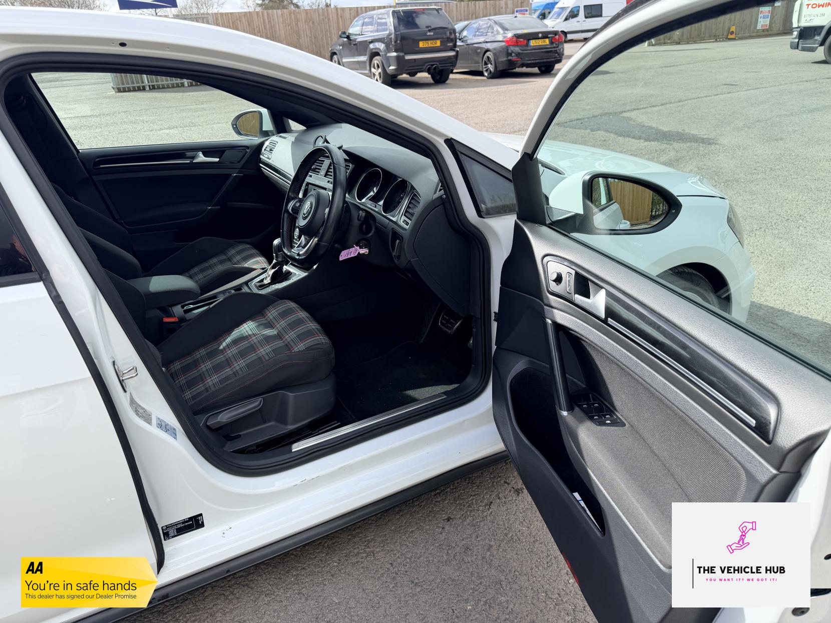 Volkswagen Golf 2.0 TSI BlueMotion Tech GTI Performance Hatchback 5dr Petrol DSG Euro 6 (s/s) (230 ps)