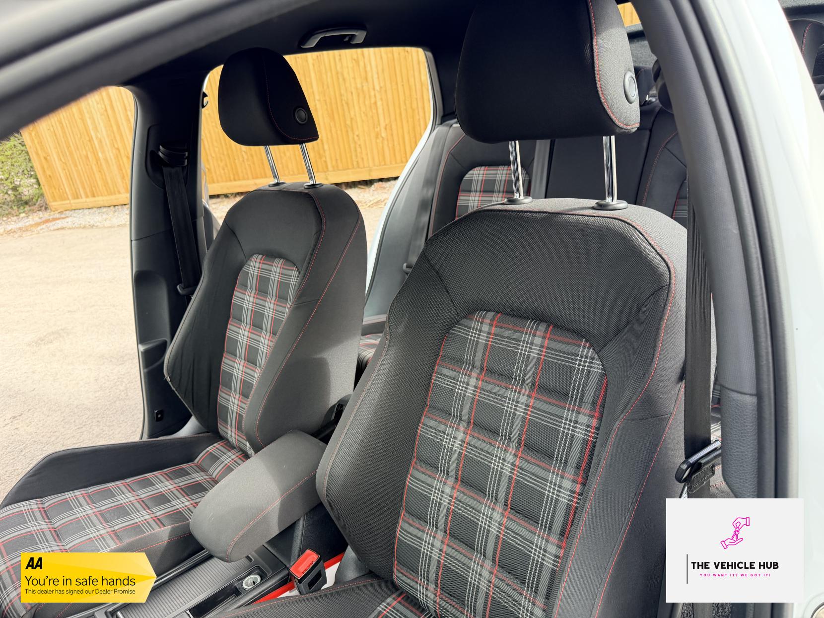 Volkswagen Golf 2.0 TSI BlueMotion Tech GTI Performance Hatchback 5dr Petrol DSG Euro 6 (s/s) (230 ps)