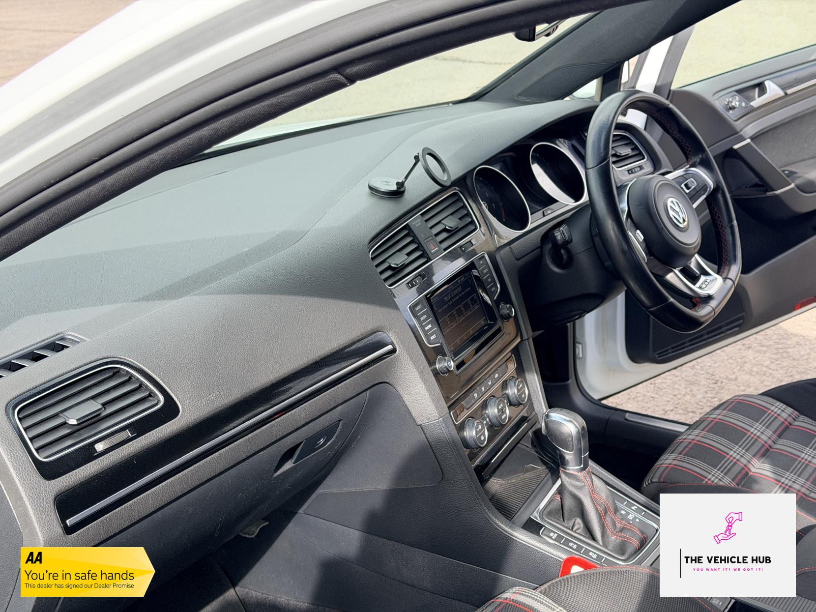 Volkswagen Golf 2.0 TSI BlueMotion Tech GTI Performance Hatchback 5dr Petrol DSG Euro 6 (s/s) (230 ps)