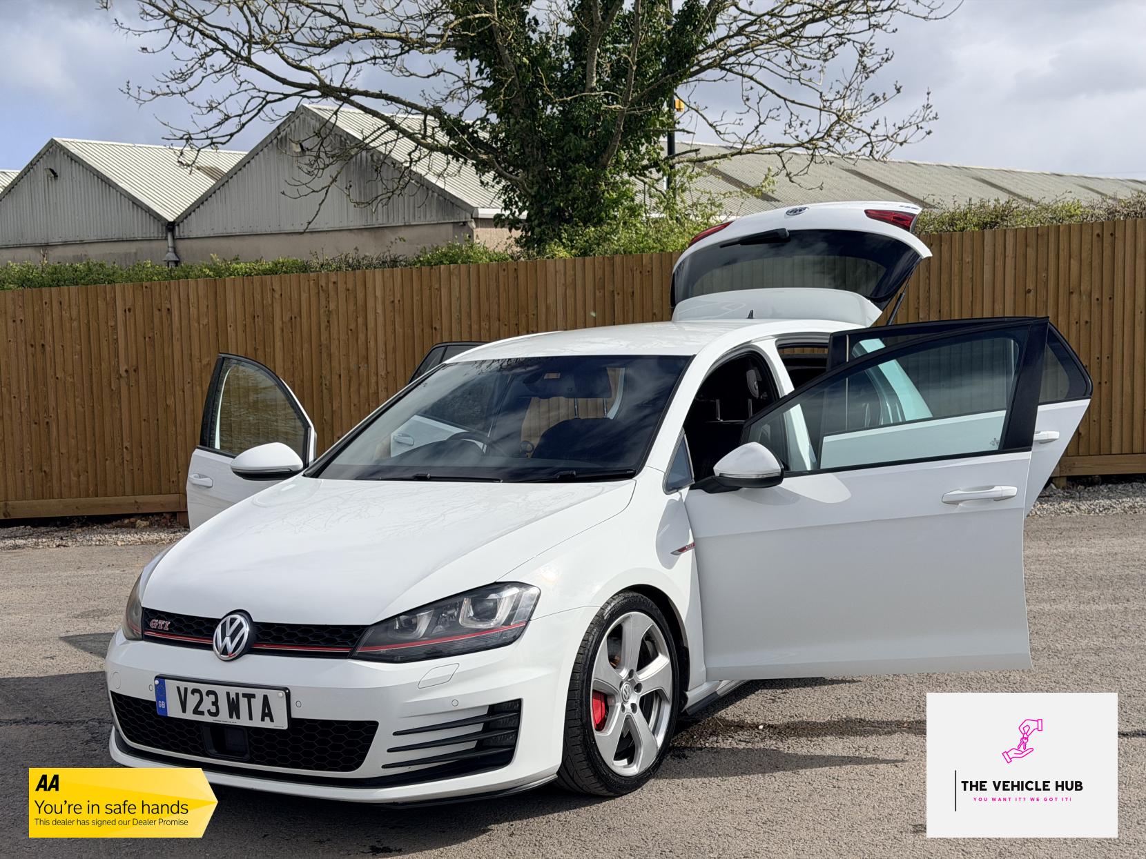 Volkswagen Golf 2.0 TSI BlueMotion Tech GTI Performance Hatchback 5dr Petrol DSG Euro 6 (s/s) (230 ps)