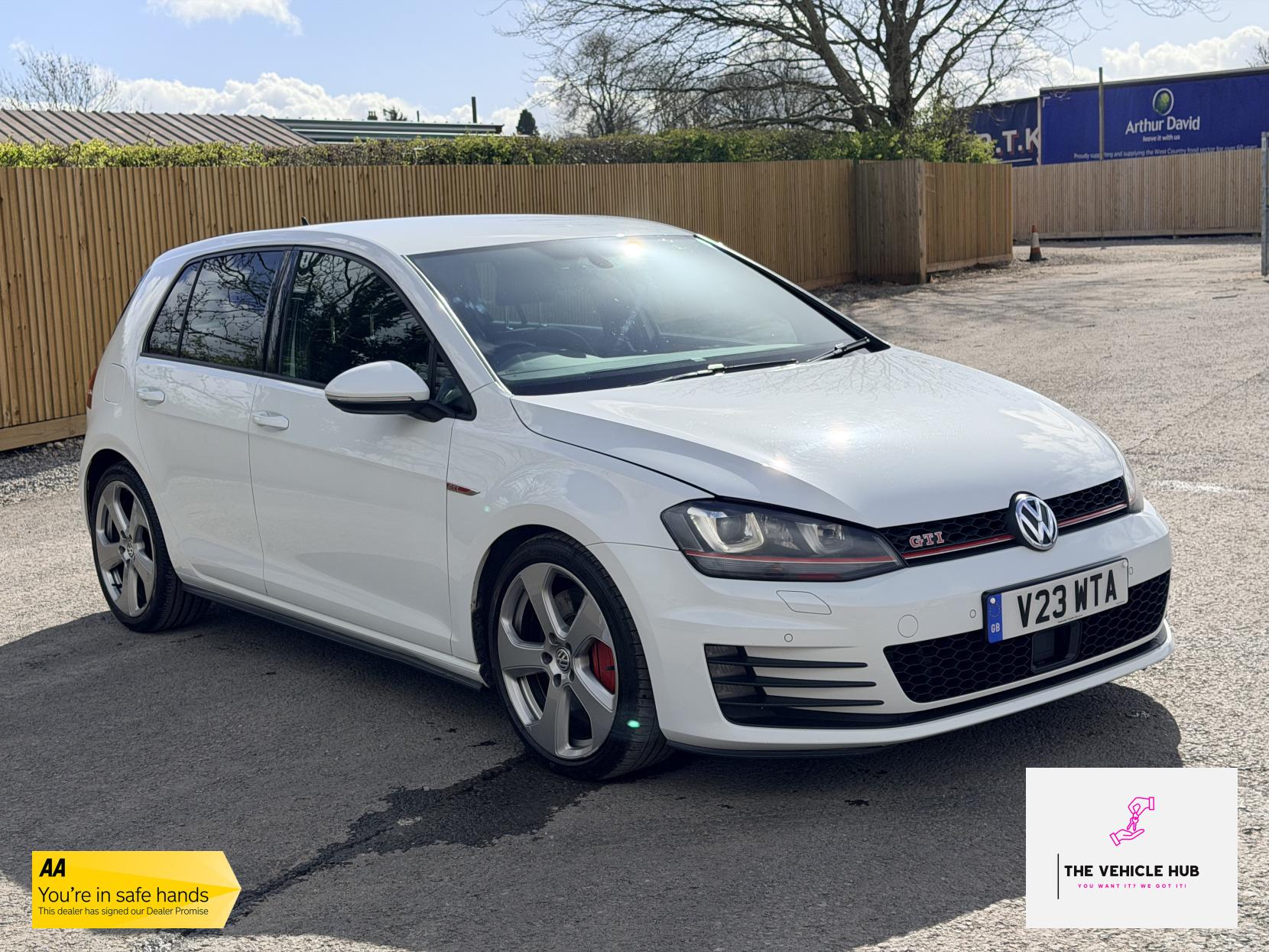 Volkswagen Golf 2.0 TSI BlueMotion Tech GTI Performance Hatchback 5dr Petrol DSG Euro 6 (s/s) (230 ps)