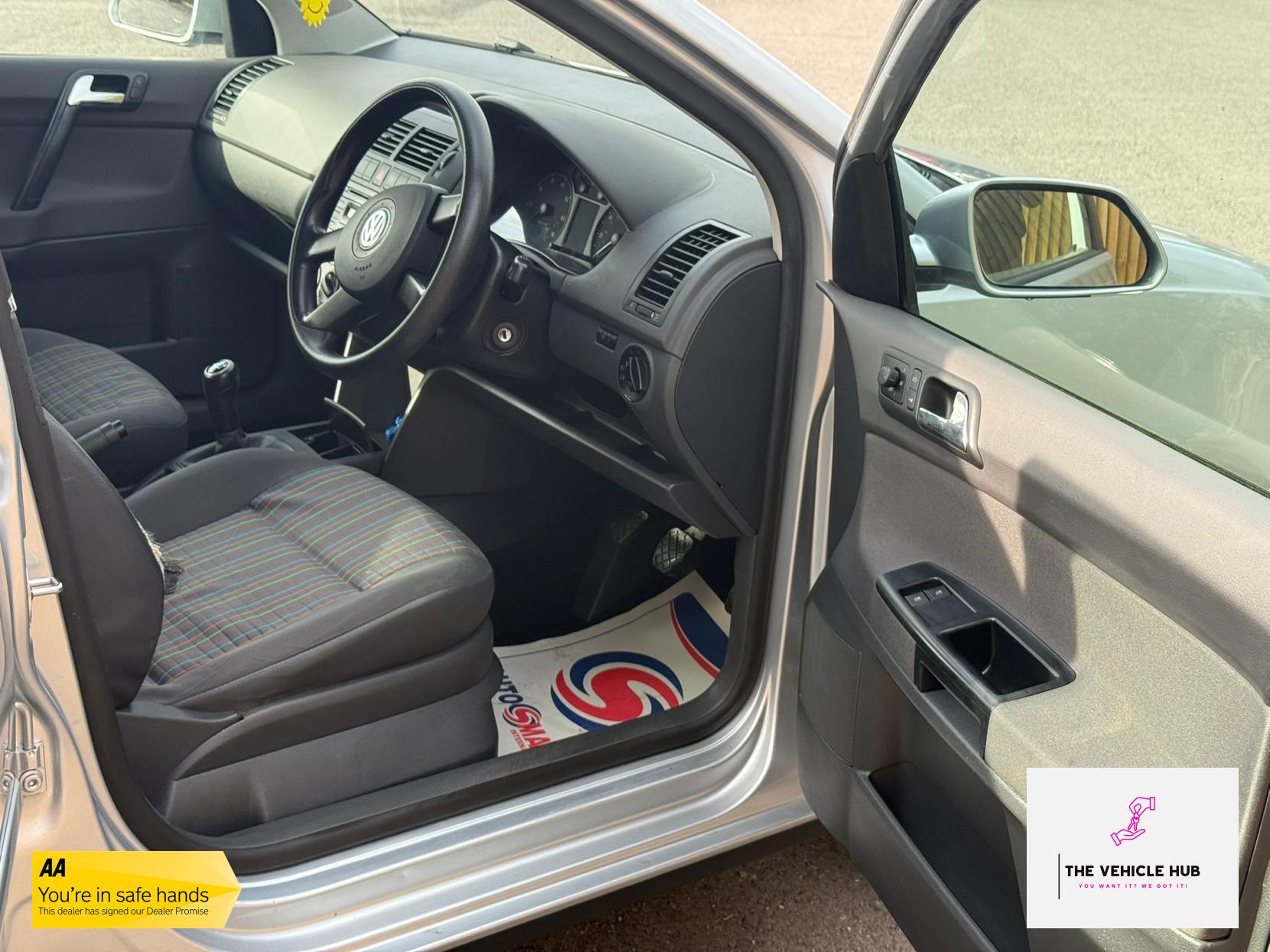 Volkswagen Polo 1.4 S Hatchback 5dr Petrol Manual (158 g/km, 74 bhp)