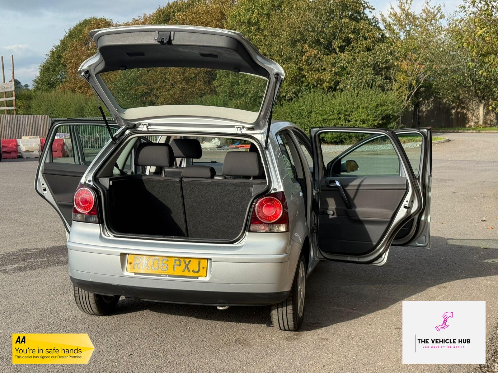 Volkswagen Polo 1.4 S Hatchback 5dr Petrol Manual (158 g/km, 74 bhp)