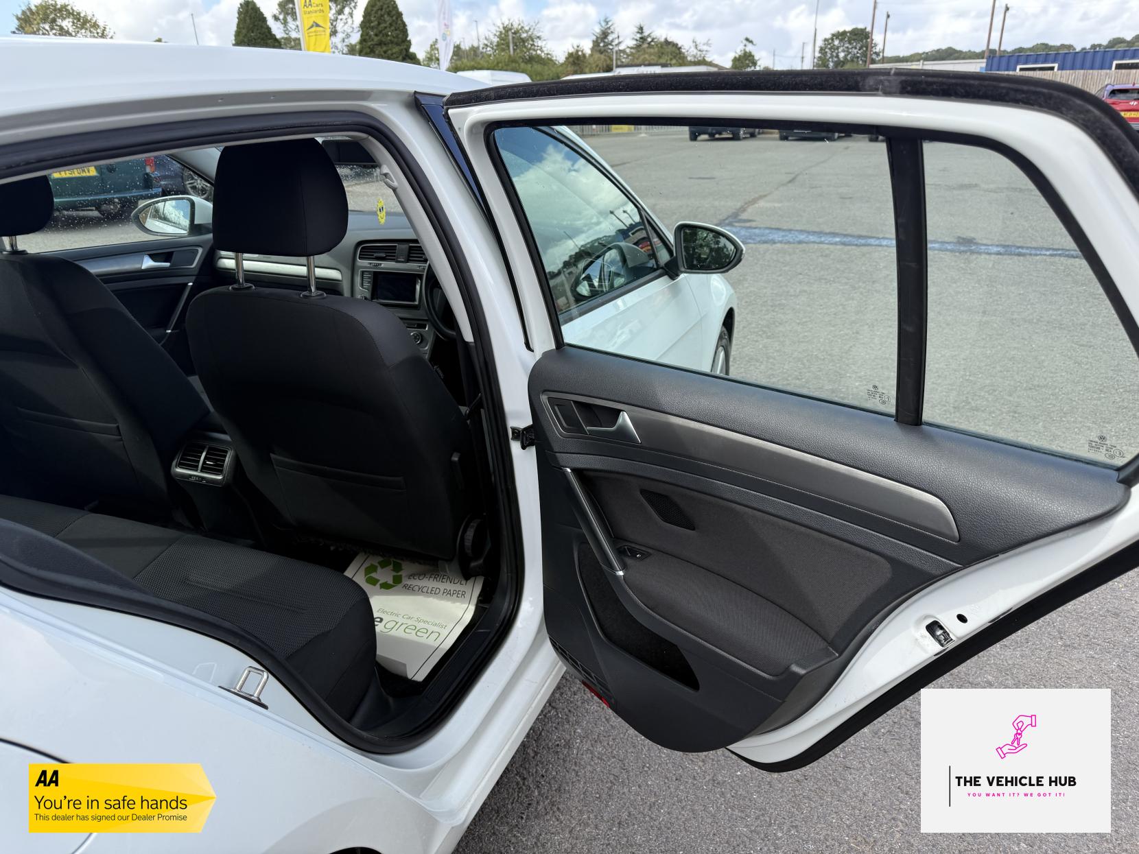 Volkswagen Golf 2.0 TDI BlueMotion Tech SE Hatchback 5dr Diesel DSG Euro 5 (s/s) (150 ps)