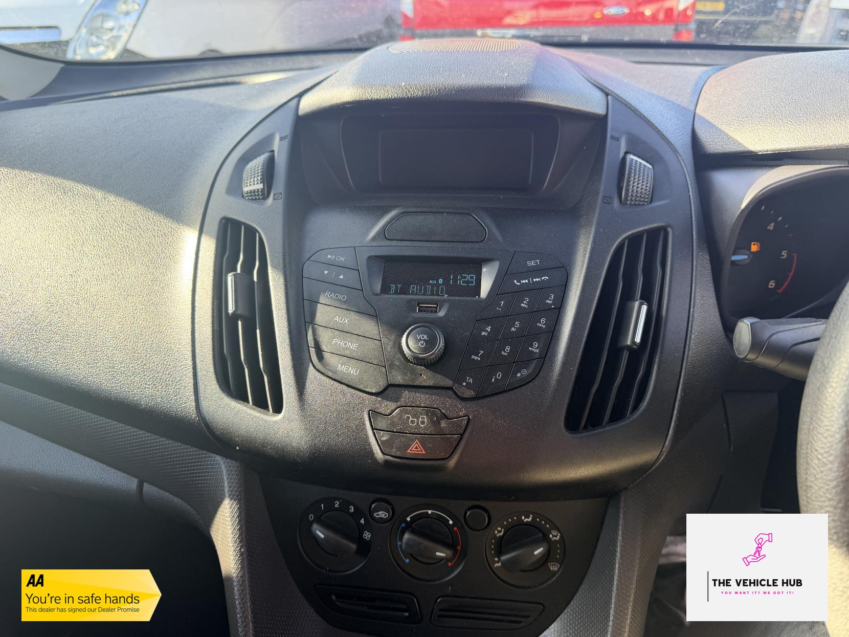 Ford Transit Connect 1.6 TDCi 200 Panel Van 4dr Diesel Manual L1 H1 (124 g/km, 74 bhp)